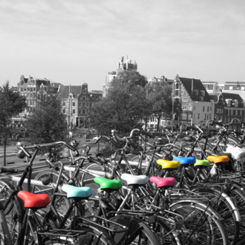opvallende-gekleurde-fietszadels.jpg