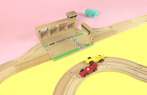 ikonic-toys-houten-racebaan-inclusief-2-raceautos2